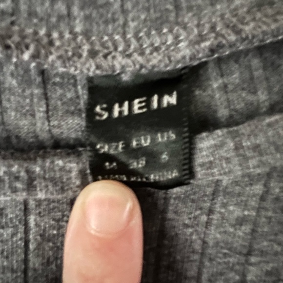 SHEIN Gray Ribbed Cropped Long Sleeve Top Size M - Picture 2 of 3